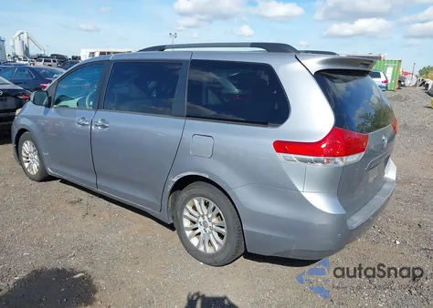 2012 Toyota Sienna Xle V6 8 Passenger from USA, damaged, VIN 5TDYK3DCXCS235154